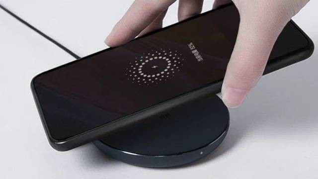 ilustrasi daftar hp wireless charging murah. Foto: mi.com. 