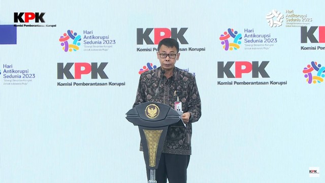 Ketua KPK sementara Nawawi Pomolango pada pembukaan Peringatan Hari Antikorupsi Sedunia, Selasa (12/12/2023). Foto: Youtube/KPK RI