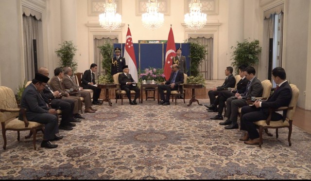 Wakil Presiden Ma'ruf Amin bertemu dengan Presiden Singapura Tharman Shanmugaratnam. Foto: Dok. BPMI Setwapres