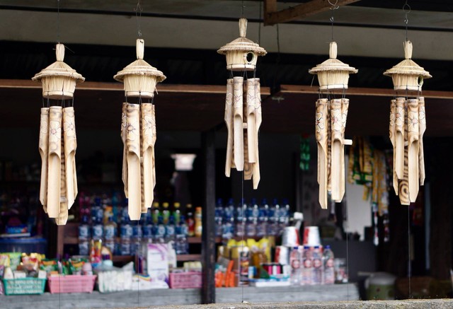 Mengenal Angklung Dogdog Lojor, Alat Musik untuk Ritual Adat. Foto: Unsplash