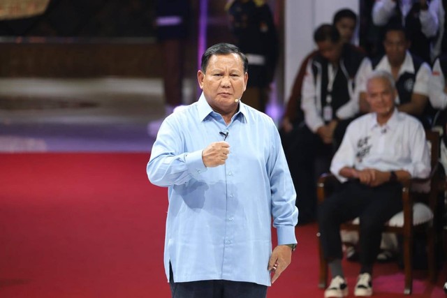 Capres Prabowo Subianto menyampaikan visi misi di Debat Capres Perdana Pemilu 2024 di KPU, Jakarta, Selasa (12/12/2023). Foto: Iqbal Firdaus/kumparan