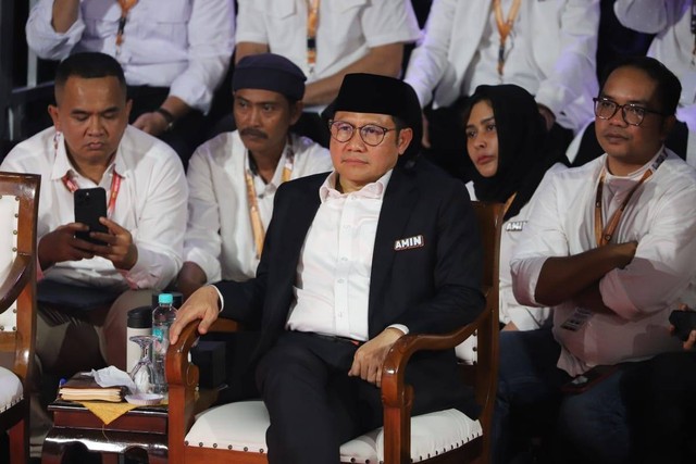 Cak Imin di debat pertama Calon Presiden Pemilu 2024 di KPU RI, Jakarta, Selasa (12/12/2023). Foto: Iqbal Firdaus/kumparan