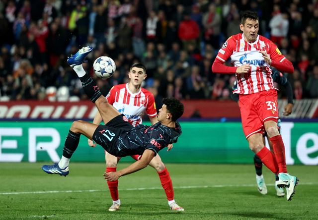 Crvena Zvezda vs Manchester City di Liga Champions, Kamis (14/12) dini hari WIB. Foto: Reuters/Marko Djurica