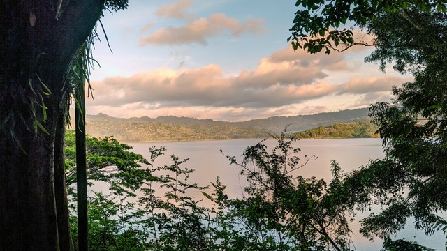 Laguna Glagah, foto hanya ilustrasi: Unsplash/fajriyan