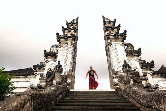 Ajaran suci Purana di Nusantara sesuai kearifan lokal. Sumber: pexels.com