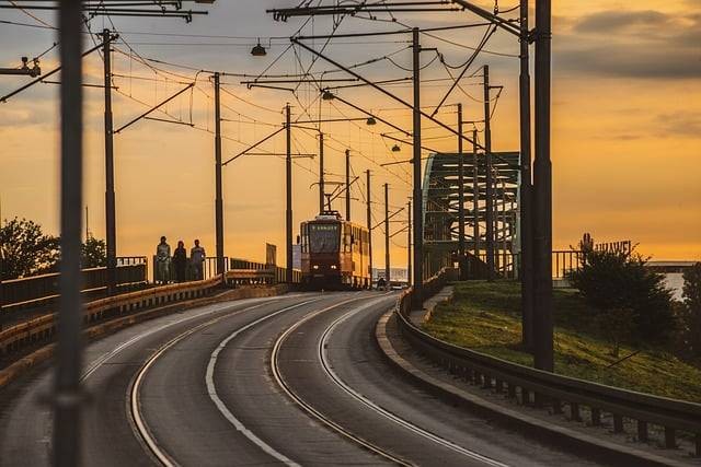 Perkembangan Trem pada masa pemerintah Belanda hingga sekarang, foto hanya ilustrasi. Foto: Pixabay.