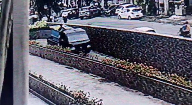 Rekaman CCTV mobil pikap membawa boks berwarna biru. dok Istimewa