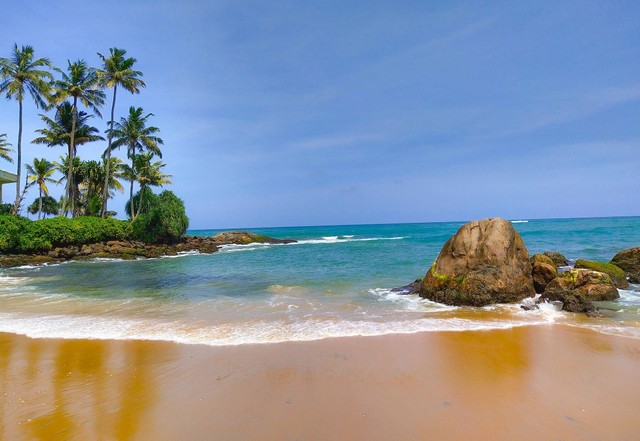 Pantai di Yogyakarta. Foto hanya ilustrasi, bukan tempat sebenarnya. Sumber: unsplash/IshanKahapola