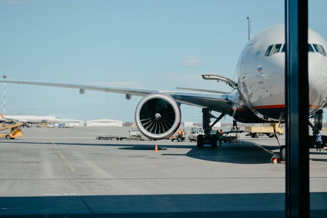 Terminal 2F Soekarno Hatta. Foto: Unsplash/Ivan Shimko.