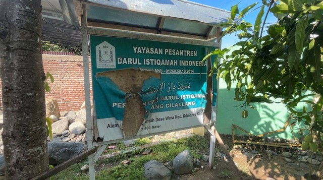 Pondok Pesantren Darul Istiqamah yang berada di daerah Belopa, Kecamatan Kamanre, Kabupaten Luwu, Sulsel, diserang sejumlah orang tak dikenal (OTK) pada Rabu (13/12), sekitar pukul 20.30 WITA. Foto: Dok. Istimewa