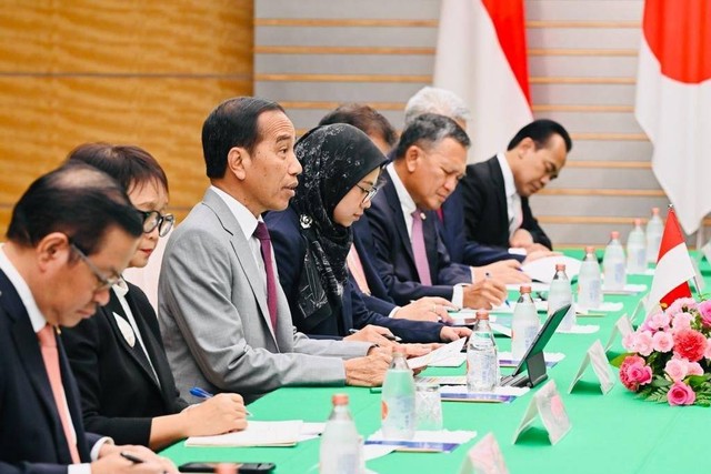 Presiden Jokowi bertemu dengan PM Jepang Fumio Kishida untuk pertemuan bilateral, Sabtu (16/12/2023). Foto: Laily Rachev/Biro Pers Sekretariat Presiden