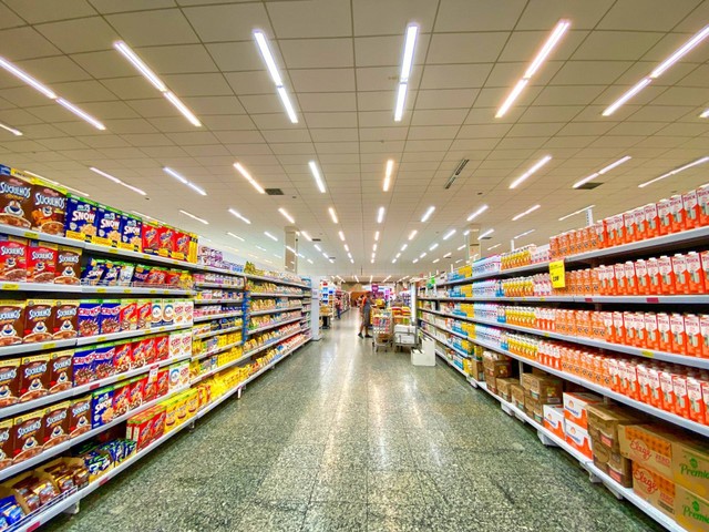 Supermarket di Bandung. Foto hanya ilustrasi, bukan tempat sebenarnya. Sumber: Unsplash/nathalia rosa