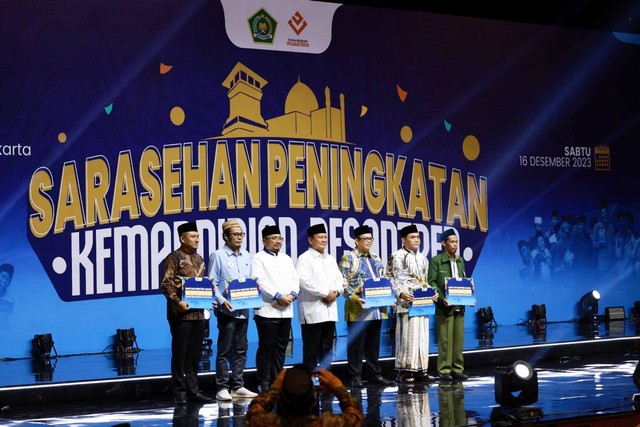 Menteri Pertahan Prabowo Subianto saat menghadiri sarasehan 'Kemandirian Pesantren' yang digelar Kementerian Agama di JIExpo Kemayoran, Jakarta Utara, Sabtu (16/12/2023). Foto: Dok. Istimewa