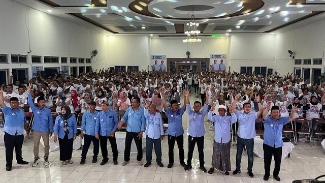 Cawapres Koalisi Indonesia Maju, Gibran Rakabuming Raka menghadiri acara Kalimantan Timur Bergerak di Balikpapan Sport and Convention Center, Sepinggan, Kalimantan Timur, Sabtu (16/12).  Foto: Fadlan/kumparan