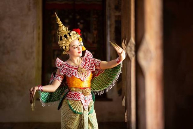 Ilustrasi Elemen-Elemen Dalam Tari, Foto: Unsplash/chuanchai.