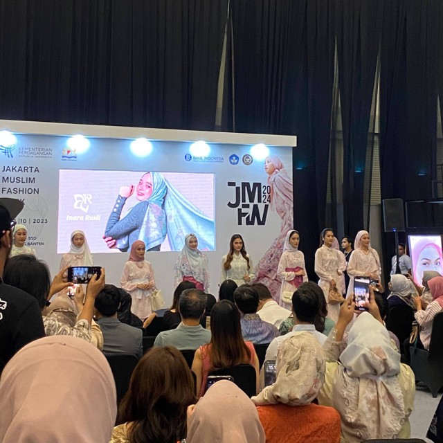 Dokumentasi Pribadi. Foto Sesi Talkshow Brand milik Inara Rusli (Foto: Indriyani Sobari)