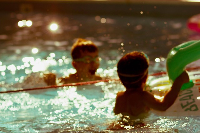 Sirkus Waterplay. Foto: Unsplash/Lavi Perchik.