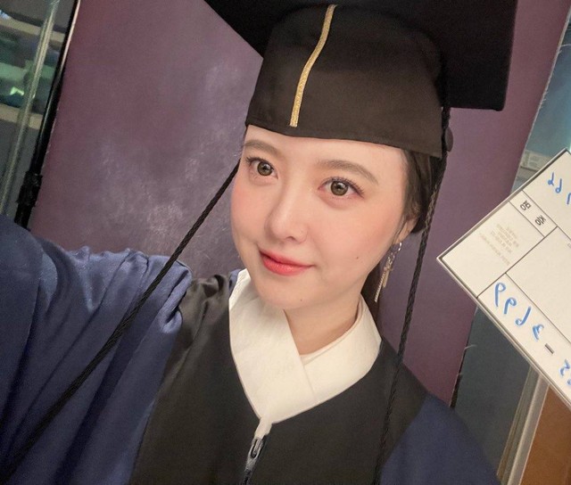 Goo Hye Sun, aktris drama Korea Boys Over Flowers, segera lulus jenjang S-1 di usia 39 tahun. Foto: Instagram/kookoo900