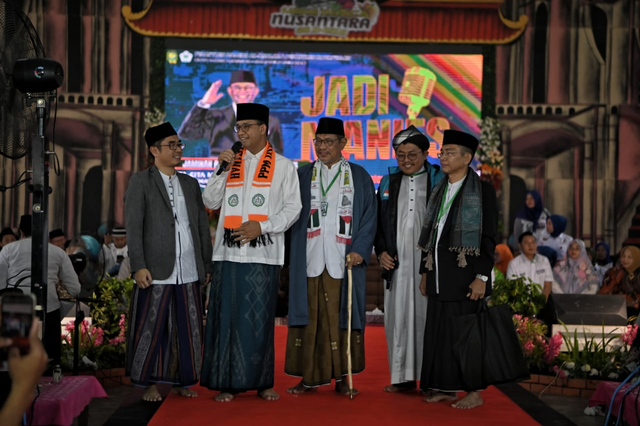 Capres Anies Baswedan bersilaturahmi di Pondok Pesantren Ar-Risalah Lubuklinggau, Sumatera Selatan, Senin (18/12/2023). Foto: Dok. Istimewa