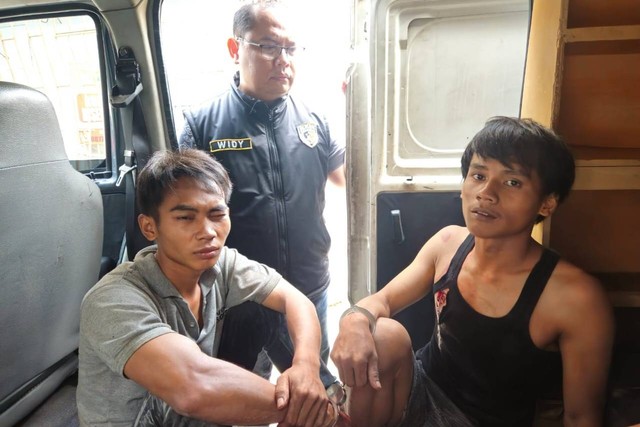 Tampang kedua kakak beradik, JZ usia 22 tahun (kanan) dan AH usia 26 (kiri), tersangka pembunuhan pasutri di Kebayoran Lama, Jakarta. Foto: Dok. Istimewa