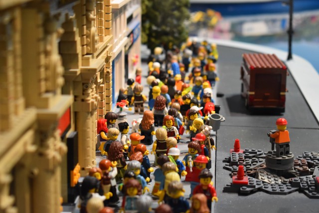 Ilustrasi Di Legoland Malaysia Ada Apa Saja? Foto: Unsplash/Omar Albeik