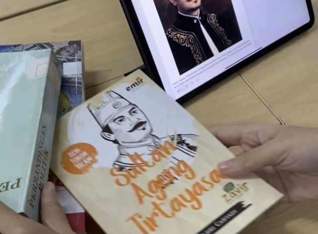 Dokumentasi pribadi. Foto salah satu buku terbitan Erlangga (Foto : Fitri Balqis)