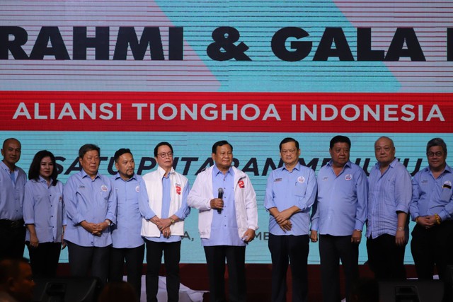 Capres nomor urut 2 Prabowo Subianto menghadiri acara Deklarasi Dukungan Aliansi Masyarakat Tionghoa Indonesia di Golden Sense International, Jakarta Utara, Selasa (19/12/2023). Foto: Iqbal Firdaus/kumparan