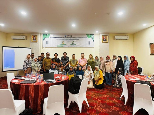 Foto bersama Narasumber, Ketua Departemen BTP, Dekan Faperta Unand beserta seluruh peserta workshop. Sumber: Dokumen pribadi