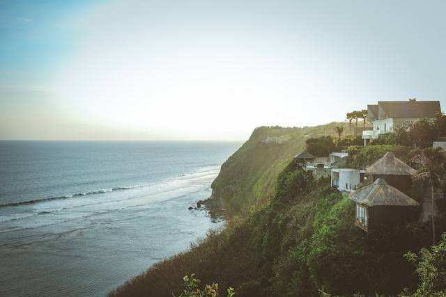 Bukit Asah Bali. Foto hanya ilustrasi bukan tempat sebenarnya. Sumber foto: Unsplash.com/Philipp Kämmerer