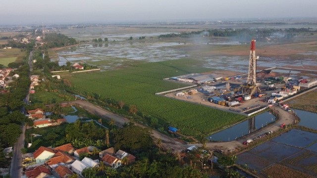 Foto udara sumur eksplorasi East Pondok Aren (EPN) -001 di WK PEP Tambun Field, di Desa Sukawijaya, Tambelang, Kabupaten Bekasi, Jawa Barat, Rabu (20/12/2023). Foto: Fakhri Hermansyah/ANTARA FOTO