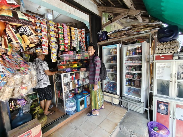 Foto salah satu warung Madura di daerah Condet, Jakarta Timur, Rabu (20/12/2023). Foto: Ahmad Faqih/kumparan