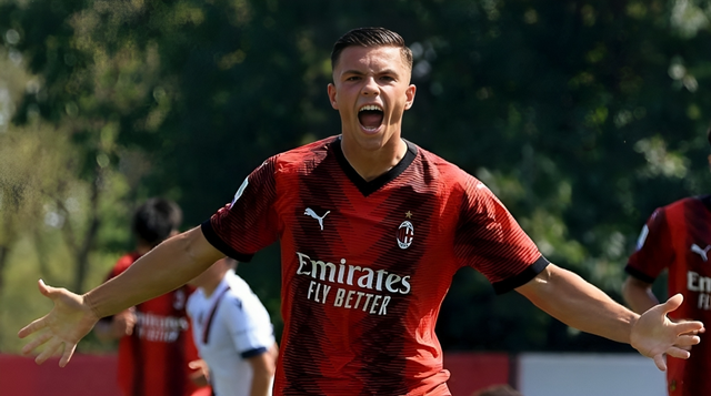 Jan-Carlo Simic saat berlaga untuk AC Milan Primavera. Sumber: instagram.com/jancarlo.simic