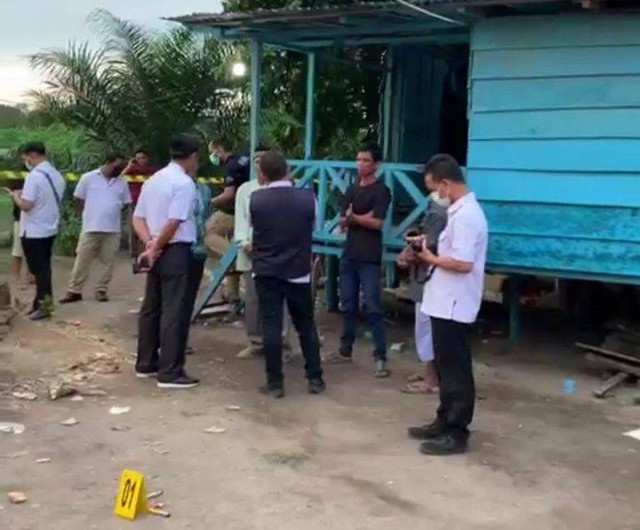 Suasana lokasi di rumah empat orang keluarga yang tewas diduga dirampok, Foto : Istimewa