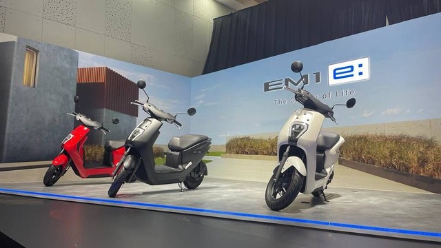 PT Astra Honda Motor (AHM) resmi meluncurkan motor listrik Honda EM1 e: dan Honda EM1 e: PLUS di Cikarang, Bekasi (21/12/2023). Foto: Sena Pratama/kumparan