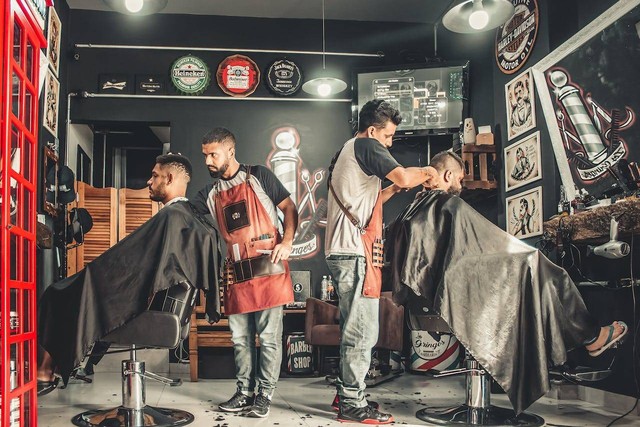 Barbershop di Jakarta Pusat. Foto hanya ilustrasi, bukan yang sebenarnya. Sumber: Pexels/Thgusstavo Santana