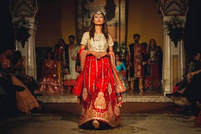  Ilustrasi Arti Fashion. Foto: Unsplash.com