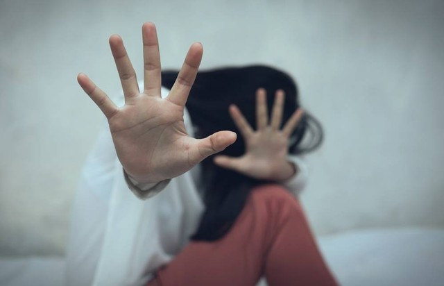 Ilustrasi kekerasan seksual. Foto: HTWE/Shutterstock