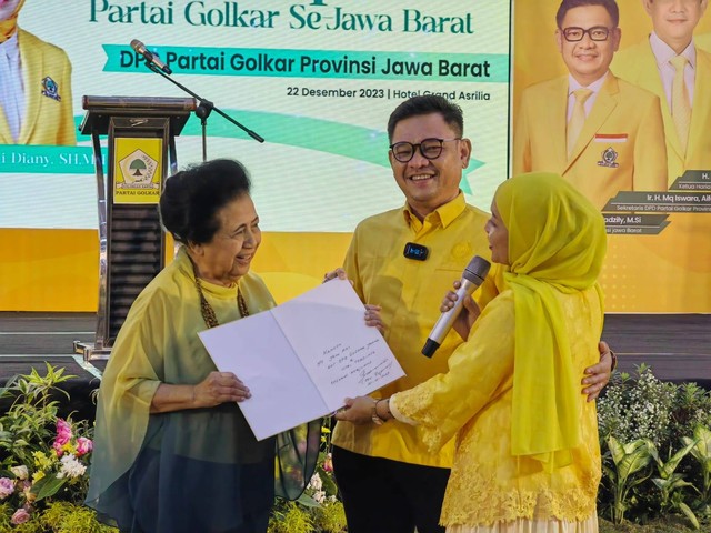 Ketua Golkar Jabar, Ace Hasan Syadzily, mengajak seluruh kader perempuan Partai Golkar di wilayahnya untuk bergerak memenangkan Pemilu 2024. Foto: Istimewa