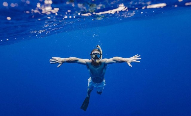 Ilustrasi Snorkeling Nusa Penida, Bukan Tempat Sebenarnya. Sumber Unsplash/Jakob Owens