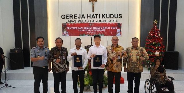 Perwakilan WBP Penerima Remisi Hari Natal di Lapas Yogyakarta (DOkumentasi: Humas Kanwil Kemenkumham DIY)