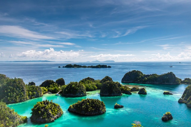  Ilustrasi Budget Liburan ke Raja Ampat, Foto Unsplash/sutirta budiman