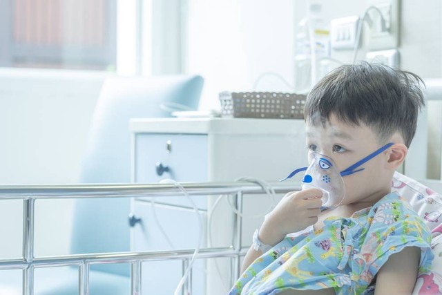 Pneumonia Banyak Sebabkan Kematian pada Anak, Ini yang Wajib Orang Tua Ketahui! Foto: MINTED VasitChaya/Shutterstock