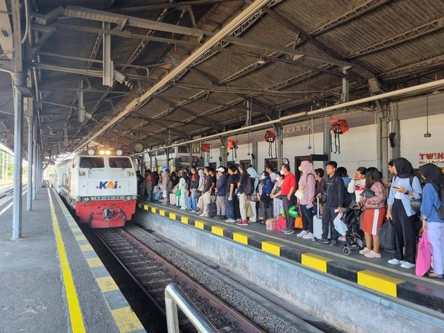 Suasana Stasiun Tugu Yogyakarta di masa libur Natal dan tahun baru, Rabu (27/12). Foto: Dok. KAI Daop 6