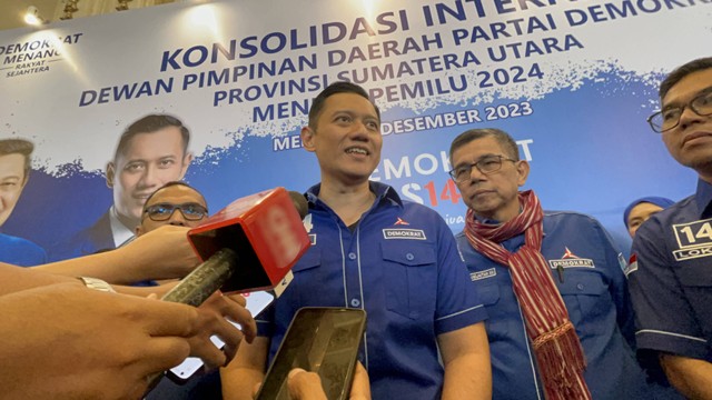 Ketua Umum Partai Demokrat Agus Harimurti Yudhoyono usai menghadiri Konsolidasi Internal Dewan Pimpinan Daerah Partai Demokrat di Regale International Convention Center. Foto: Tri Vosa/kumparan