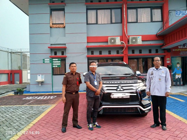 Rupbasan Mojokerto Kembalikan 1 Mobil Mewah ke Pemilik Sah Setelah Kasus Penipuan Terungkap