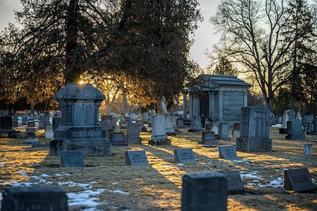 Ilustrasi pemakaman. Foto: Pexels