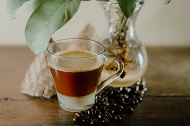 Djournal Coffee, foto hanya ilustrasi, bukan tempat sebenarnya; Unsplash/simas Mo