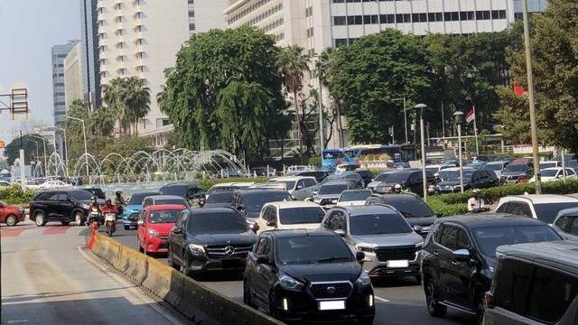 Kepadatan bundaran HI. Dokumentasi pribadi Azzahrawani Helmayanti