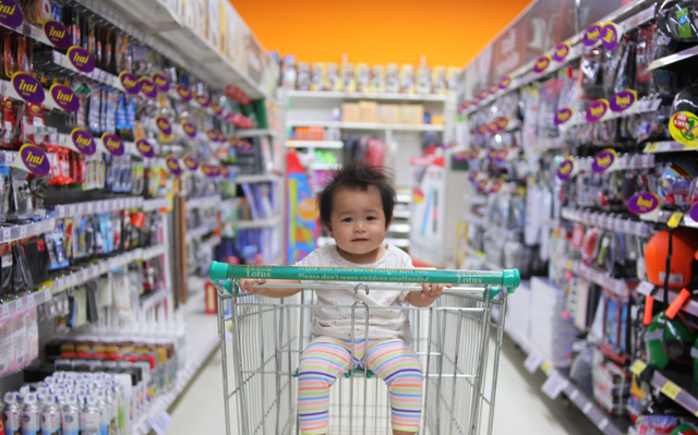 Perlengkapan bayi di bandung. Foto hanya ilustrasi, bukan tempat sebenarnya. Sumber: Unsplash/Jomjakkapat Parrueng