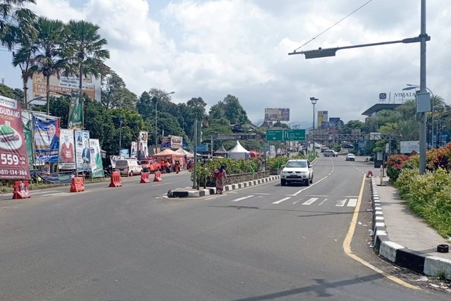 Kondisi lalu lintas simpang Gadog, Bogor, Minggu (31/12/2023). Foto: Dok. Istimewa